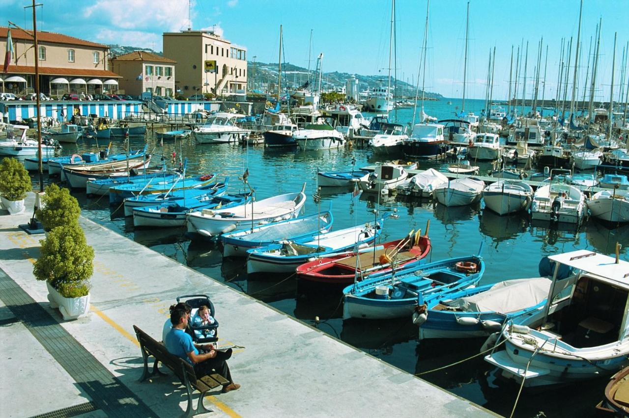 Wh - Dolce Vita - Bilocale - 5 Minuti Dal Centro - Parcheggio Gratuito - Wifi Sanremo Exterior photo